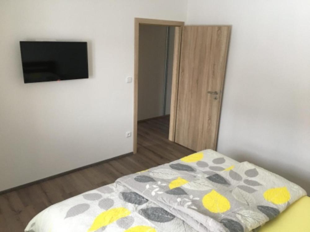 Papeto Apartamento Frymburk Exterior foto