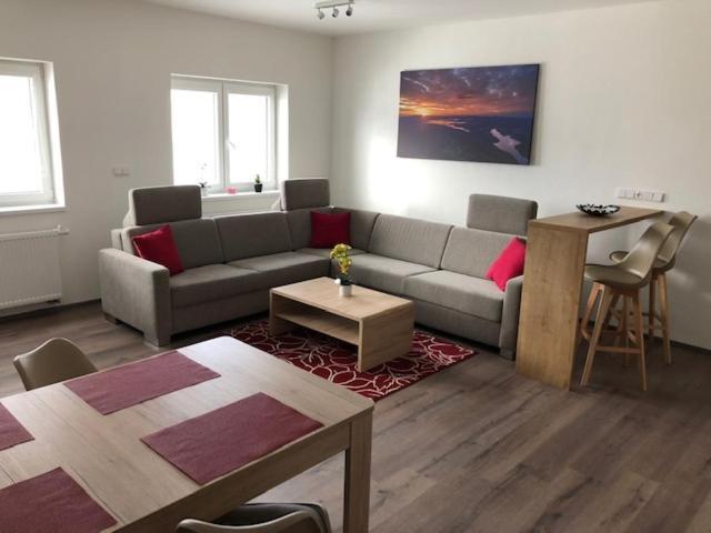 Papeto Apartamento Frymburk Exterior foto